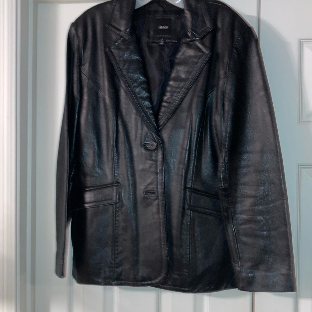 EUC  JLC NEW YORK blk leather blazer like new sz. L, 2 pockets. $59